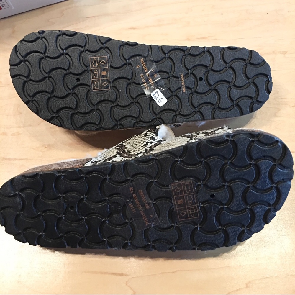NWT • BAMBOO • faux snakeskin sandals • - Picture 5 of 7